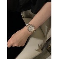 大人気のオメガ女性 クォーツ時計 OM5489