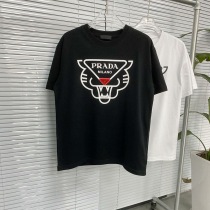 世界中で大人気♪プラダ タイガー コットンTシャツ 偽物 2色 puu33769